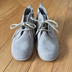 BabyGap taupe boots